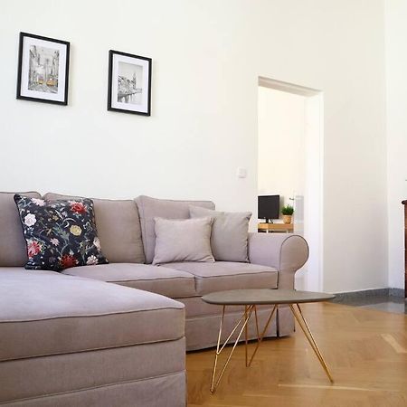 Bloom - Cozy Apartment, 5 Stops To City Center เวียนนา ภายนอก รูปภาพ
