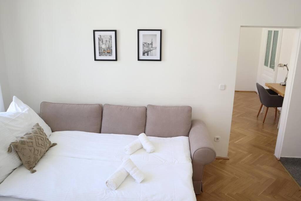 Bloom - Cozy Apartment, 5 Stops To City Center เวียนนา ภายนอก รูปภาพ